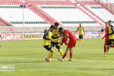 لیگ برتر فوتبال؛ تراکتور و سپاهان