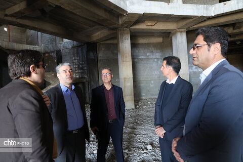 بازدید آقای ندایی از موزه بزرگ چهارمحال و بختیاری