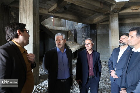 بازدید آقای ندایی از موزه بزرگ چهارمحال و بختیاری