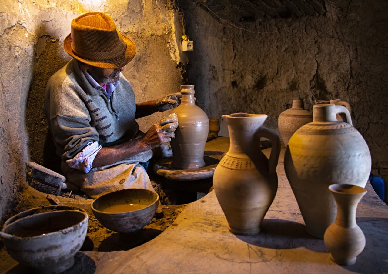 معرفی بیش از ۵۰ هنرمند صنایع‌دستی شهرستان خوسف برای دریافت تسهیلات تبصره ۱۵