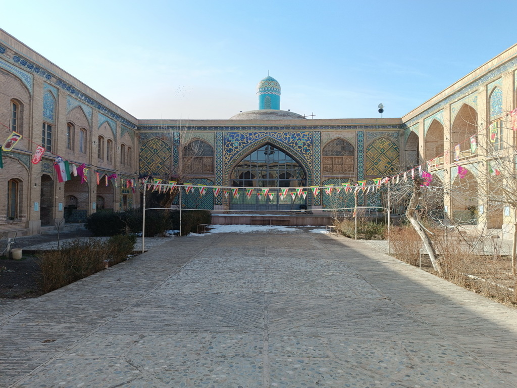 گنبد و مأذنه مسجد تاریخی سردار مرمت شد