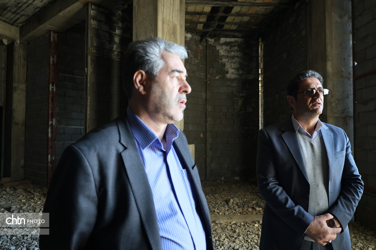 بازدید معاون توسعه مدیریت و منابع وزیر میراث‌فرهنگی، گردشگری و صنایع‌دستی از موزه بزرگ چهارمحال و بختیاری