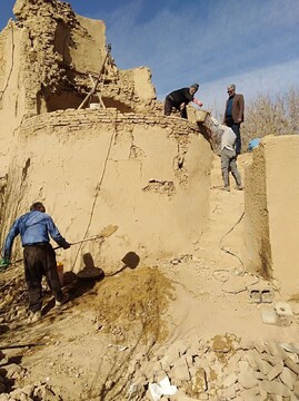 آغاز مرمت و بازسازی برج قلعه روستای فیروزآباد ابرکوه
