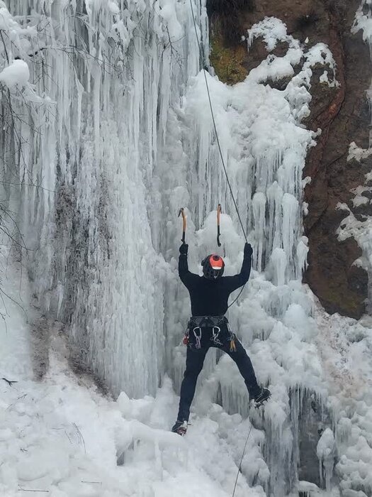 برگزاری جشنواره یخ نوردی دهه فجر در مراغه