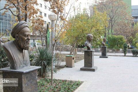 بوستان ورشو یکی از پارک های دنج تهران