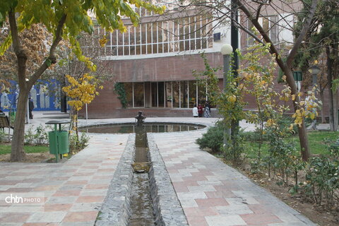 بوستان ورشو یکی از پارک های دنج تهران