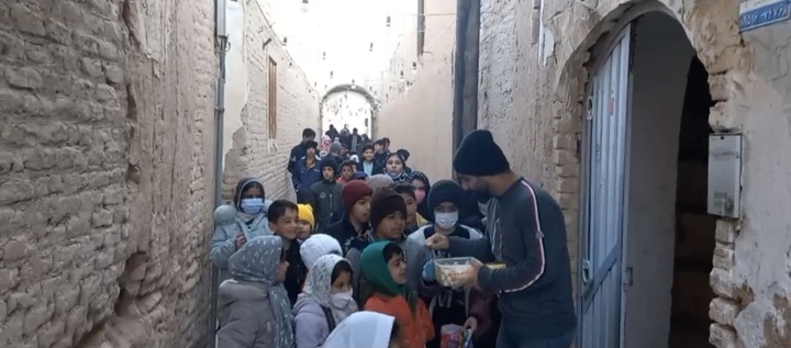 زنده شدن رسم شو «نیمه‌ براتی» در جنت‌آباد اردکان پس از سال‌ها