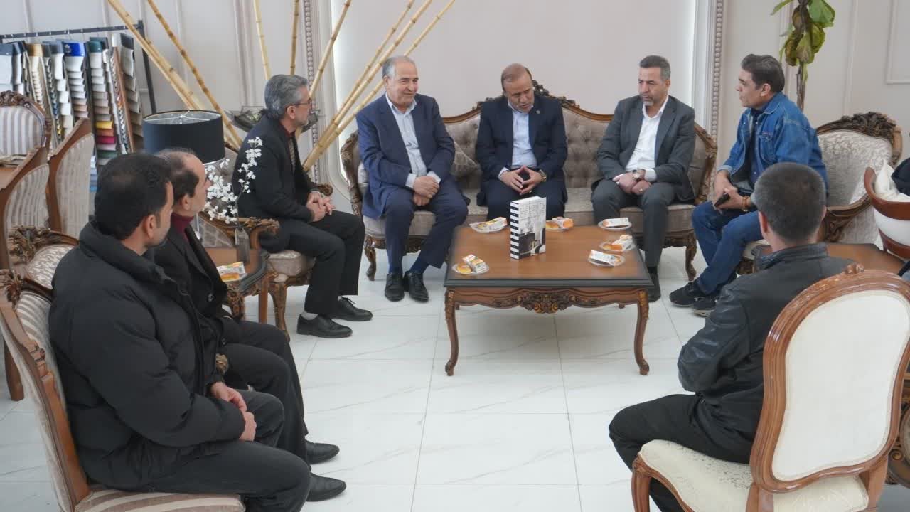 ۳ فروشگاه مبلمان منبت در ملایر افتتاح شد