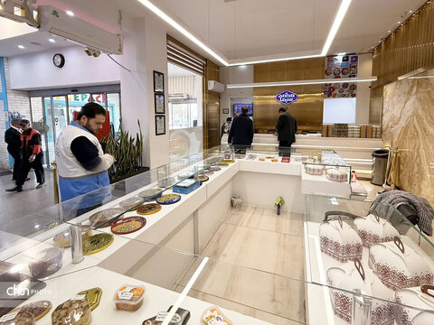 کارشناسان گردشگری از مجتمع‌های بین‌راهی قم بازدید کردند