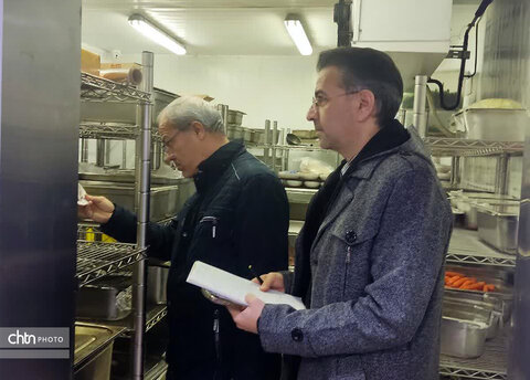 کارشناسان گردشگری از مجتمع‌های بین‌راهی قم بازدید کردند