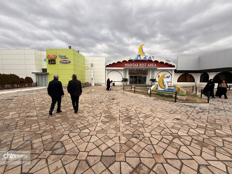 کارشناسان گردشگری از مجتمع‌های بین‌راهی قم بازدید کردند