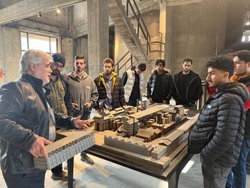 تور بازدید علمی دانشجویان از پروژه موزه کارخانه سیمان ری برگزار شد