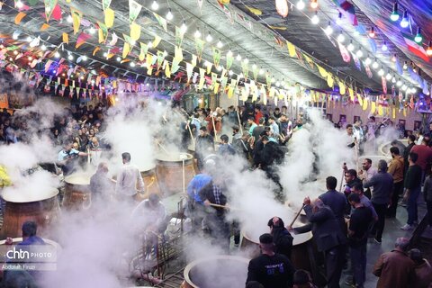 پخت ۵۰ تن سمنی در شیراز