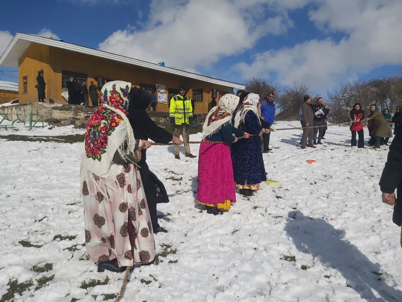 برگزاری جشنواره «زمستان بیدار» در جنگل فندقلوی نمین