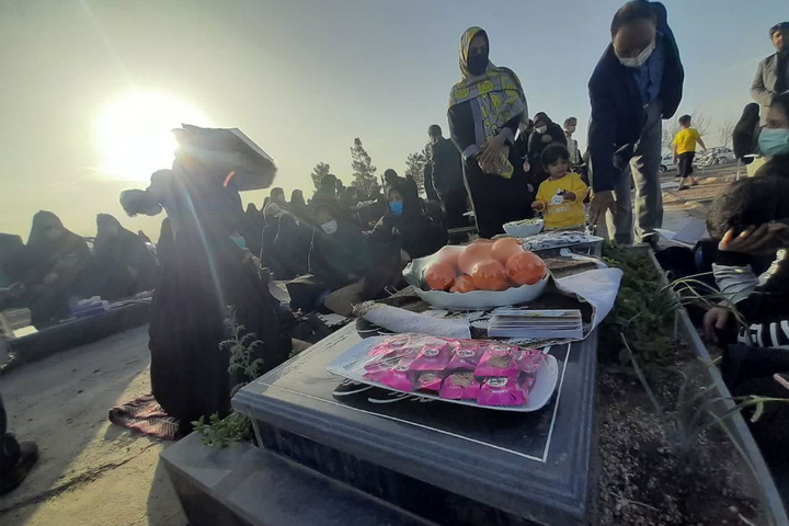 برگزاری آیین سنتی «شب برات» در نطنز