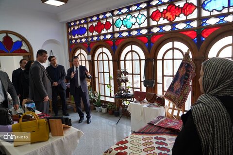 بازدید سرکنسول ترکیه در ارومیه از مدرسه هدایت