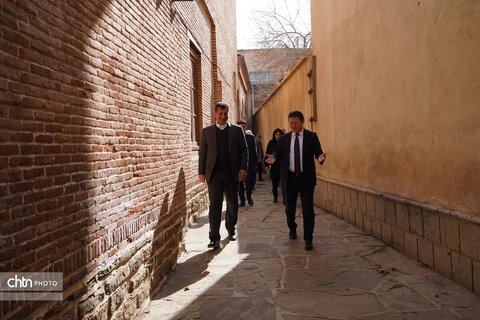 بازدید سرکنسول ترکیه در ارومیه از مدرسه هدایت