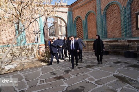 بازدید سرکنسول ترکیه در ارومیه از مدرسه هدایت