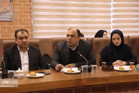 نشست وزیر میراث فرهنگی با اعضای مجمع نمایندگان استان اردبیل