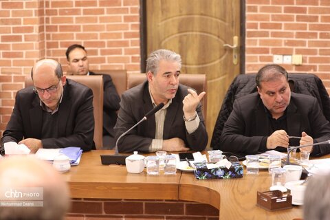 نشست وزیر میراث فرهنگی با اعضای مجمع نمایندگان استان اردبیل