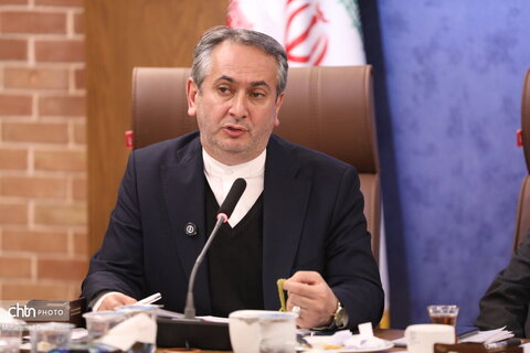 نشست وزیر میراث فرهنگی با اعضای مجمع نمایندگان استان اردبیل