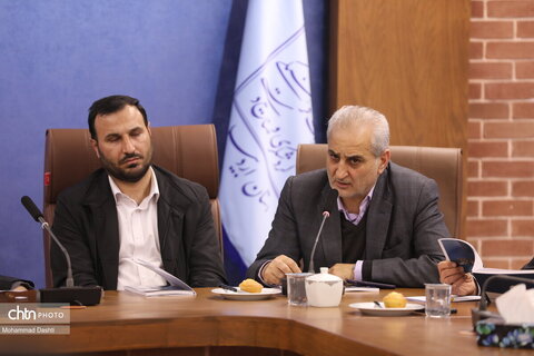 نشست وزیر میراث فرهنگی با اعضای مجمع نمایندگان استان اردبیل