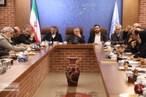 نشست وزیر میراث فرهنگی با اعضای مجمع نمایندگان استان اردبیل