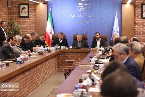 نشست وزیر میراث فرهنگی با اعضای مجمع نمایندگان استان اردبیل