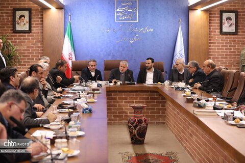 نشست وزیر میراث فرهنگی با اعضای مجمع نمایندگان استان اردبیل