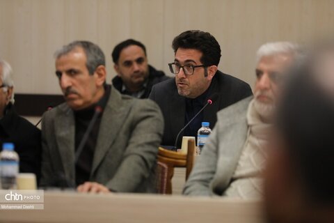 نشست صمیمی وزیر میراث فرهنگی با فعالان حوزه میراث فرهنگی،گردشگری و صنایع دستی اردبیل
