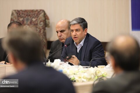 نشست صمیمی وزیر میراث فرهنگی با فعالان حوزه میراث فرهنگی،گردشگری و صنایع دستی اردبیل