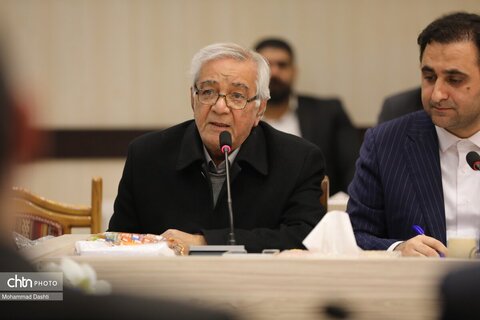 نشست صمیمی وزیر میراث فرهنگی با فعالان حوزه میراث فرهنگی،گردشگری و صنایع دستی اردبیل