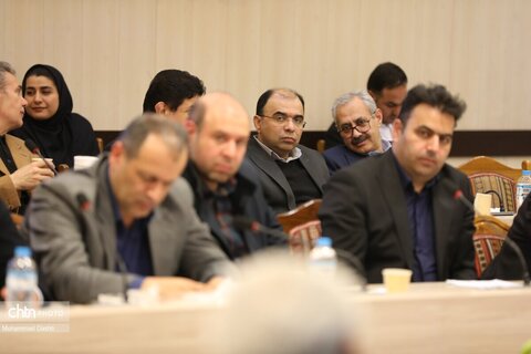 نشست صمیمی وزیر میراث فرهنگی با فعالان حوزه میراث فرهنگی،گردشگری و صنایع دستی اردبیل