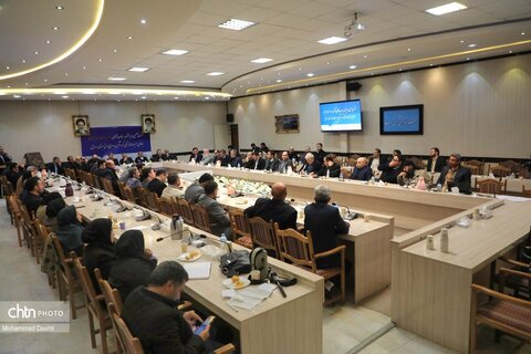 نشست صمیمی وزیر میراث فرهنگی با فعالان حوزه میراث فرهنگی،گردشگری و صنایع دستی اردبیل