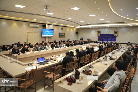 نشست صمیمی وزیر میراث فرهنگی با فعالان حوزه میراث فرهنگی،گردشگری و صنایع دستی اردبیل