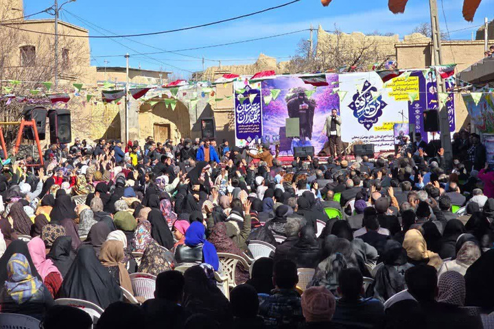 برگزاری آیین سنتی «کٌرده به کوه» روستای ورکان در کاشان