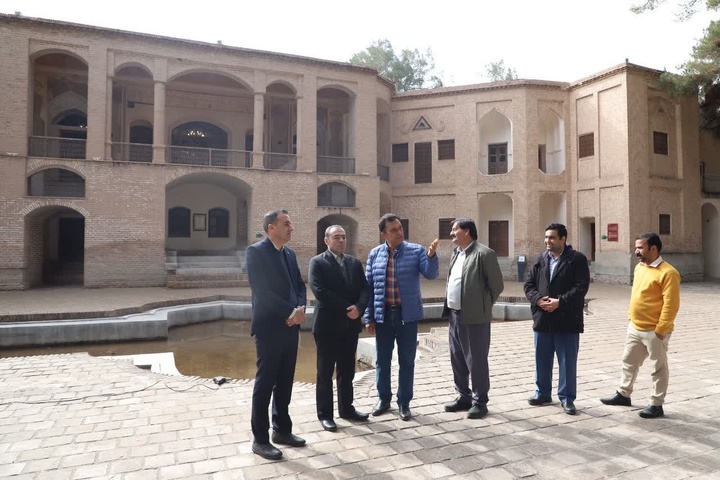 تقدیر مشاور وزیر از اقدامات حفاظتی و خلاقانه باغ جهانی اکبریه / پیگیری بازنگری اعتبارات باغ‌های ایرانی