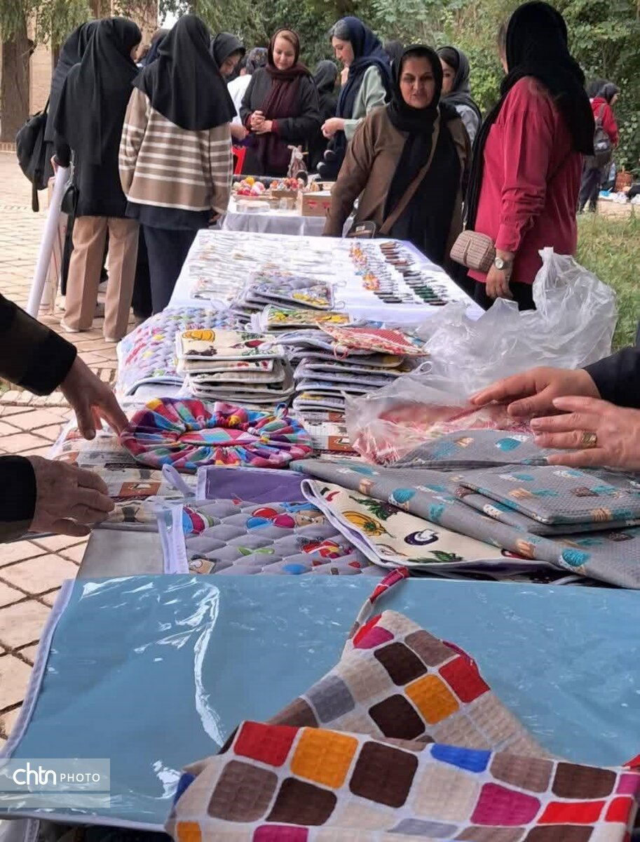 عمارت صمیمی رامهرمز میزبان جشن رنگ و طعم دهه فجر