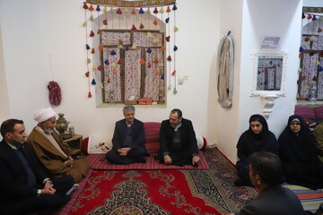 دیدار مدیرکل نظارت و ارزیابی خدمات گردشگری با اعضای شورای راهبردی ثبت جهانی روستای افین