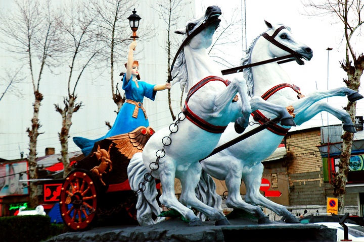 مجسمه آناهیتا