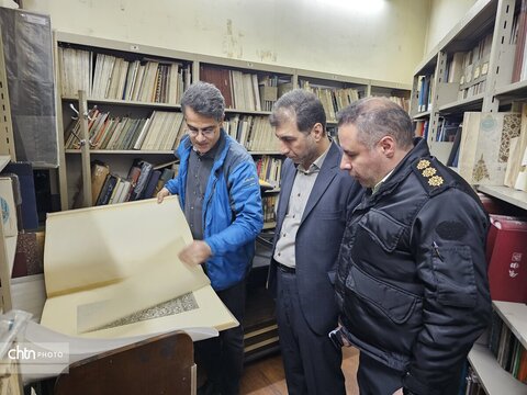 بازدید فرمانده یگان حفاظت میراث‌فرهنگی کشور از موزه‌فرش ایران