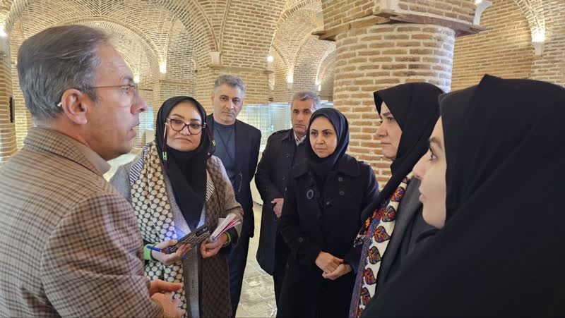 بازدید معاون صنایع‌دستی و هنرهای سنتی کشور از موزه هدایای دکتر صالحی قزوین/ ضرورت ارتقای نمایش آثار و استفاده از ابزار نوین موزه‌داری