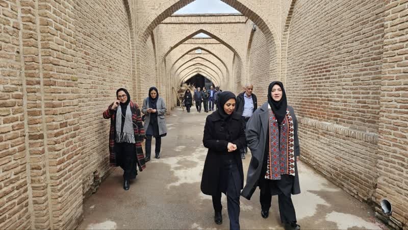 بازدید معاون صنایعدستی و هنرهای سنتی کشور از موزه هدایای دکتر صالحی قزوین/ ضرورت ارتقای نمایش آثار و استفاده از ابزار نوین موزهداری