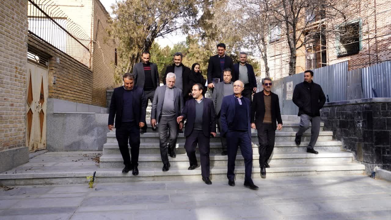 بازدید مدیرعامل صندوق توسعه و احیای بناهای تاریخی و فرهنگی از ظرفیت‌های گردشگری ملایر