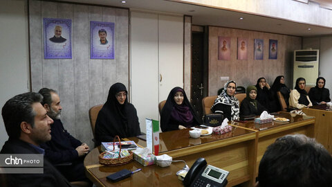 تجلیل از بانوان هنرمند صنایع دستی قم