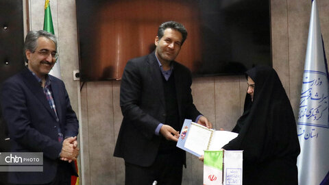 تجلیل از بانوان هنرمند صنایع دستی قم