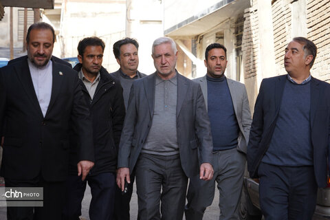 مدیرعامل صندوق توسعه و احیای بناهای تاریخی و فرهنگی از قلب تاریخی نهاوند بازدید کرد.