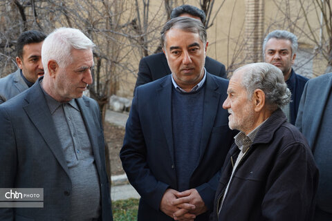 مدیرعامل صندوق توسعه و احیای بناهای تاریخی و فرهنگی از قلب تاریخی نهاوند بازدید کرد.