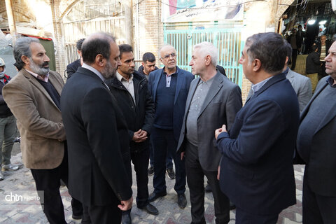 مدیرعامل صندوق توسعه و احیای بناهای تاریخی و فرهنگی از قلب تاریخی نهاوند بازدید کرد.
