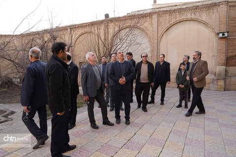 بازدید مدیرعامل صندوق توسعه و احیای بناهای تاریخی و فرهنگی از قلب تاریخی نهاوند